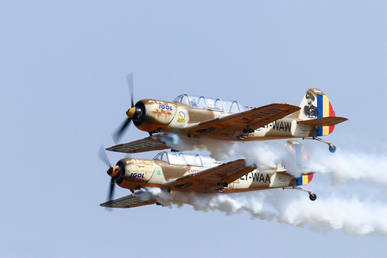 Aerobatic Yakers, Bucharest International Air Show – BIAS, 2016